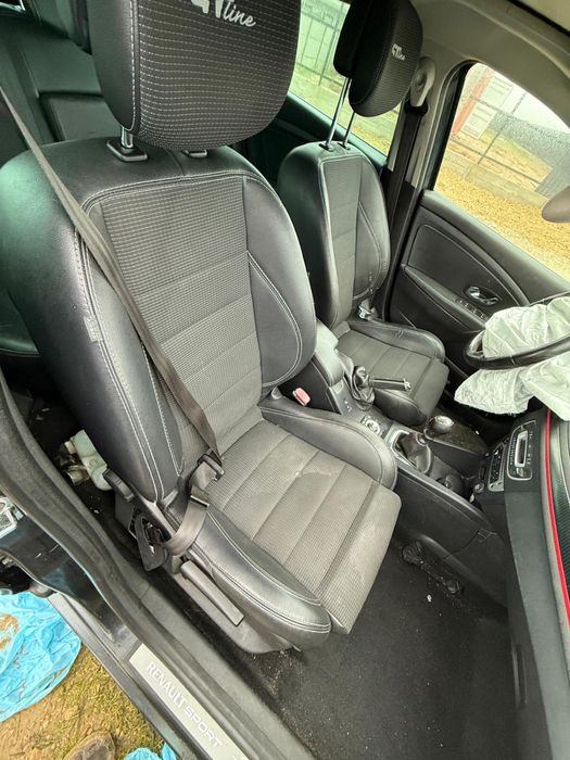 Dezmembrez megane 3 hatchback si break