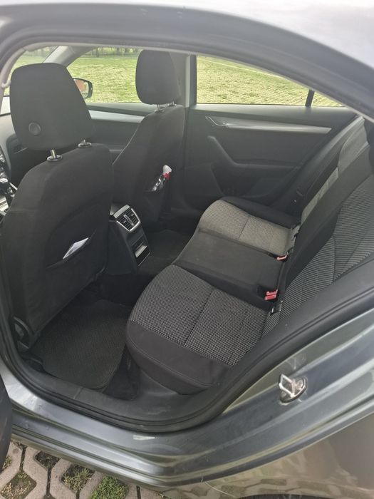 Vând Skoda Octavia 3