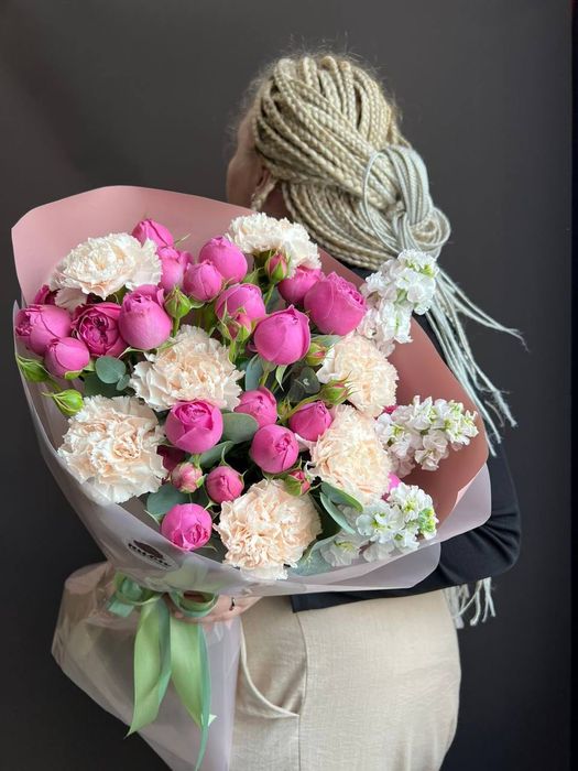 Цветы подарки розы