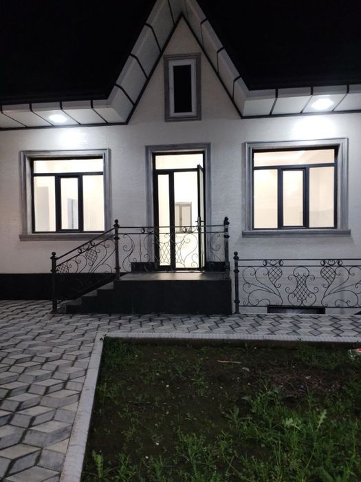 Срочно!!!Дом Чортак 1,8 4 комнат 82000&