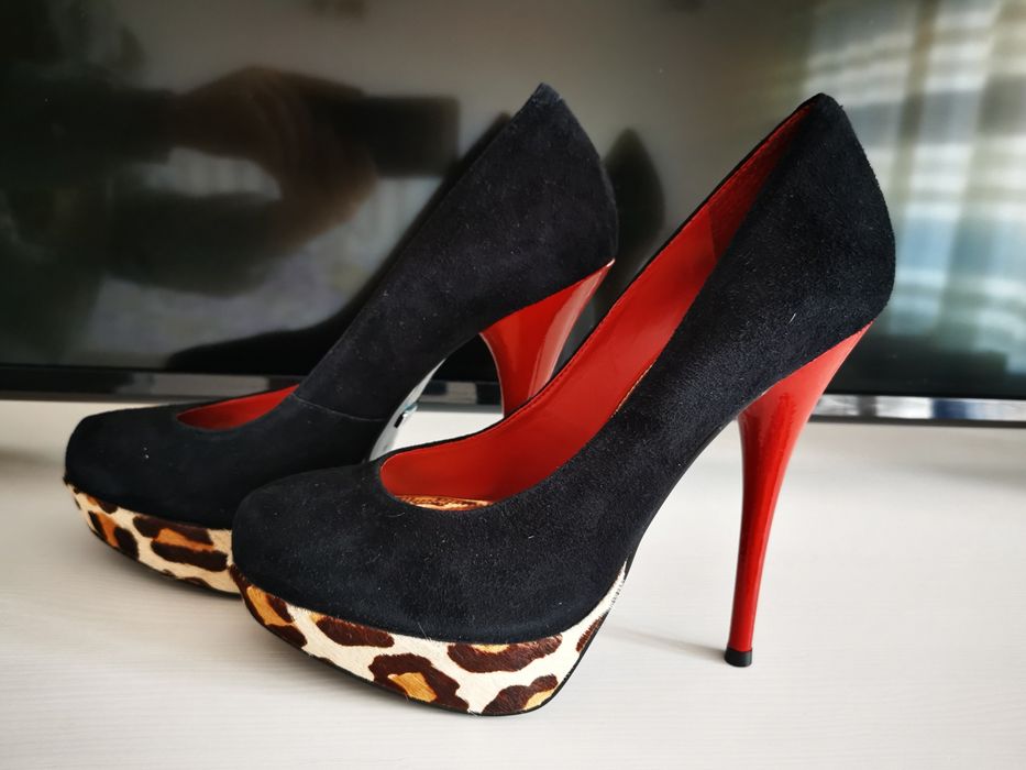 Vand pantofi noi Buffalo