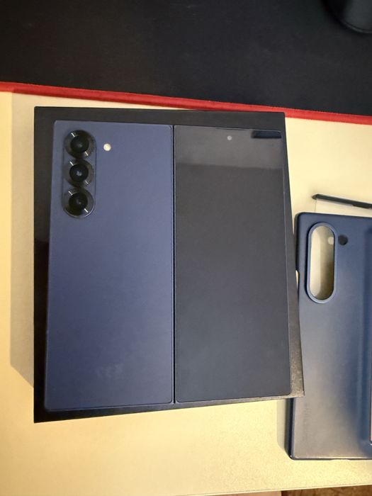 Samsung Galaxy Z Fold 6 256GB 36м гаранция