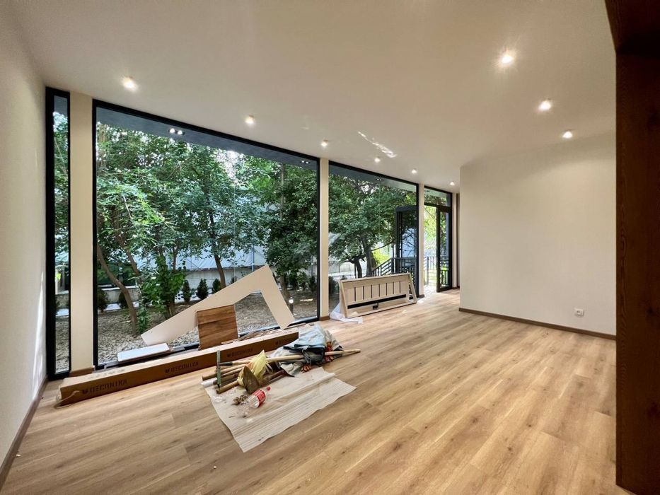 Продам Нежилое оффис Алайский