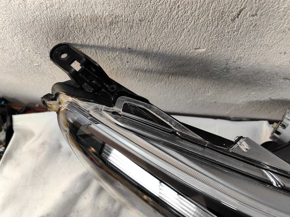 Оригинален фар Тойота  Toyota Hilux Full Led