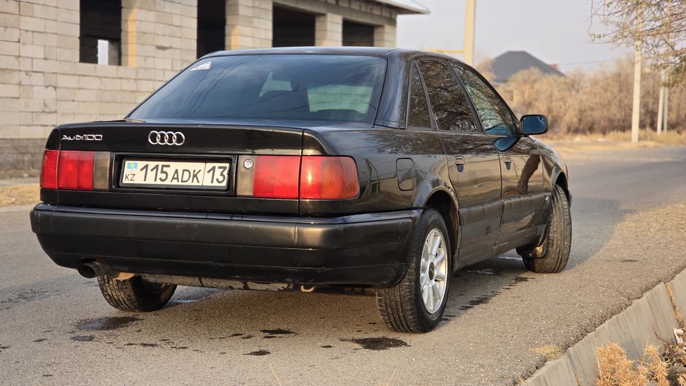 Продам машину Ауди с4