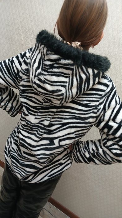 Куртка медовая продам