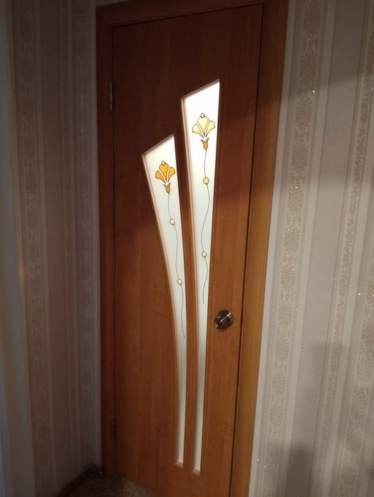 Продам двери в туалет,в ванну.