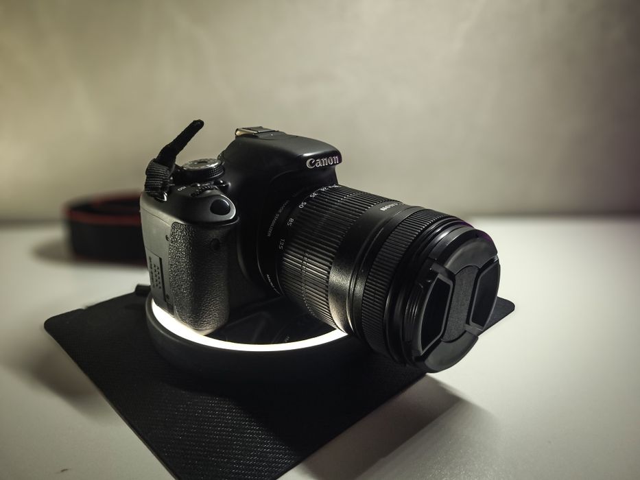 Фотоаппарат Canon 600d