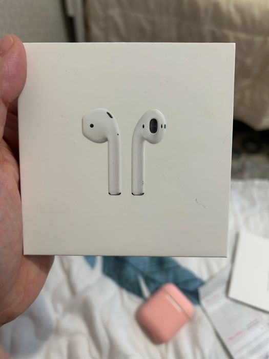 Продам наушники airpods