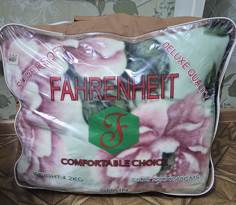 Одеяло 220 х 240, новое