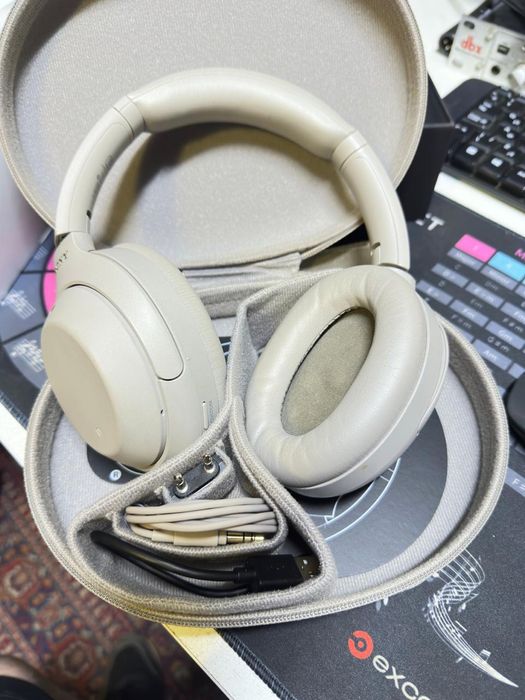 Нашуники SONY WH-1000XM4