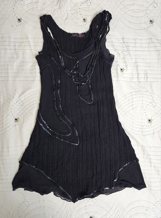 Черна рокля с тюл