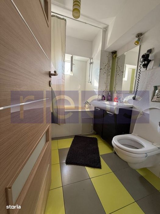 Vanzare 3 Camere Decomandat