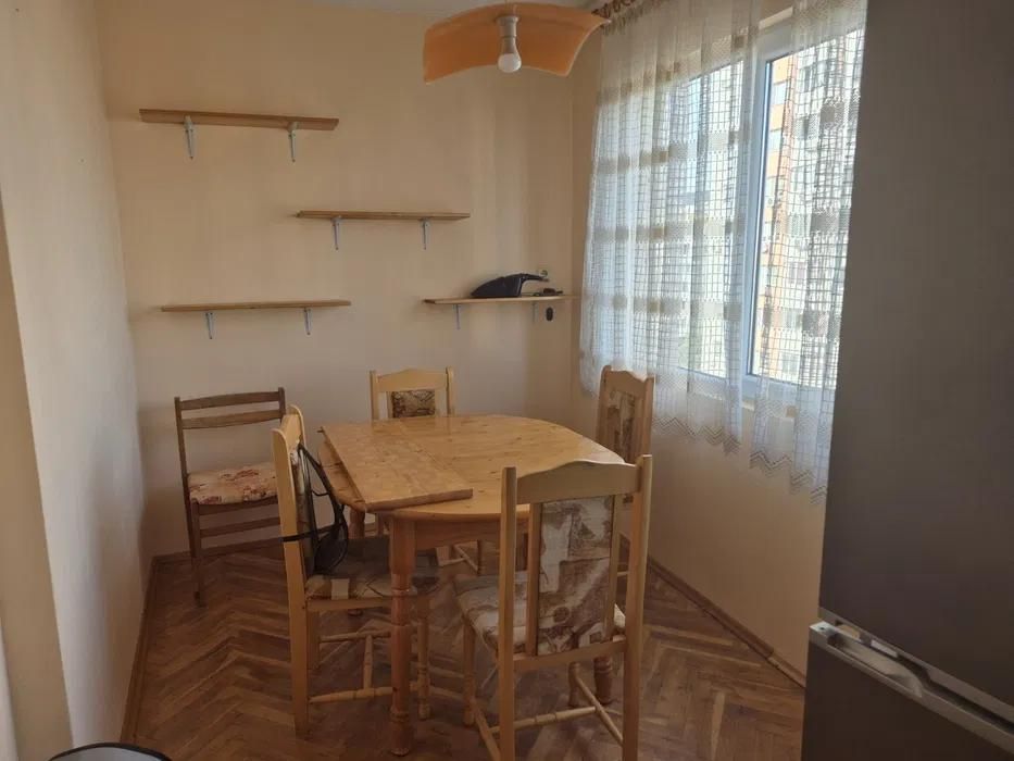 Дава се под наем Четиристаен апартамент в Варна, ХЕИ - 85 кв.м за 511 € - Снимка #1