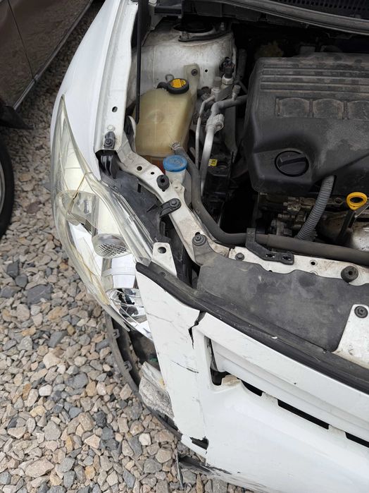 Toyota Аурис на части