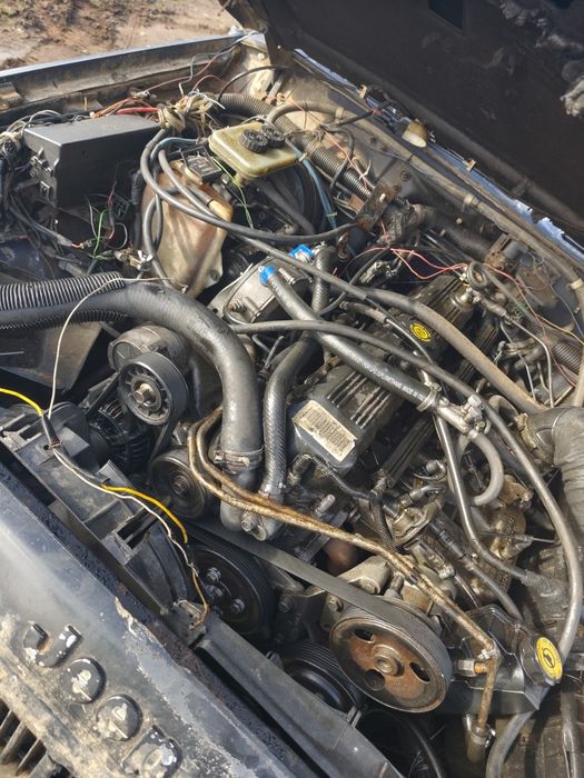 Джеп чероки хж 4000 бензин десен волан на части