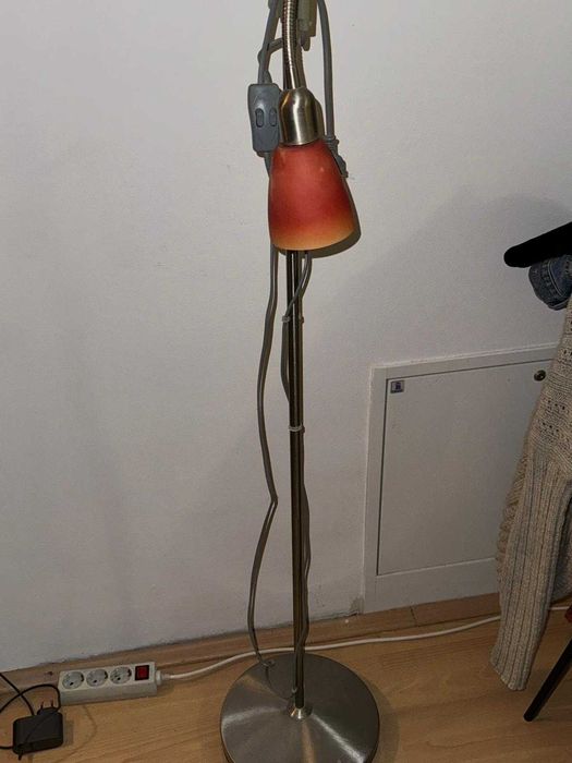 Vand lampa verticală