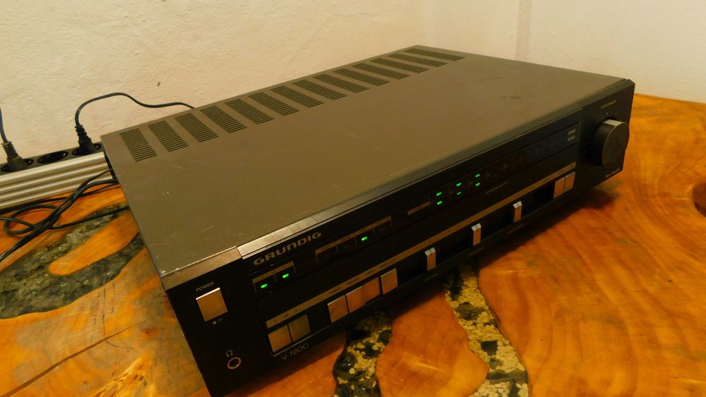 statie / amplificator grundig v 7200