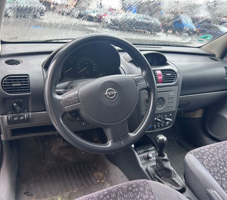Vand Opel corsa 1.2 benzina