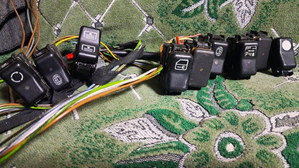 Mers.w124 Ешка Зап салона.