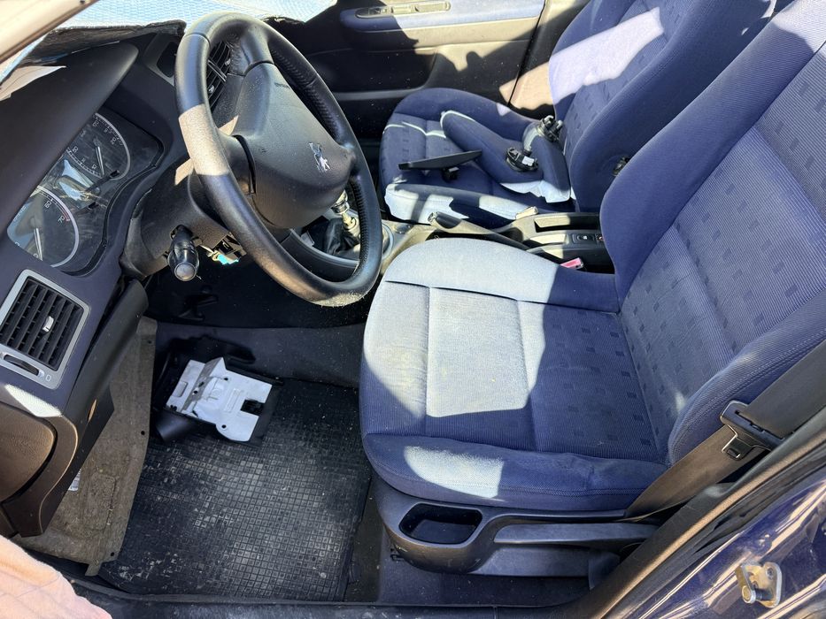 НА ЧАСТИ Peugeot 307sw 2.0i бензин 136кс RFN 7 седалки панорама брони