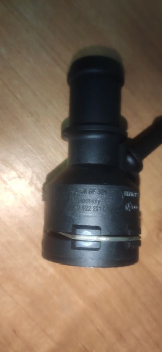 Фланец системы охлаждения VW, Audi, Skoda