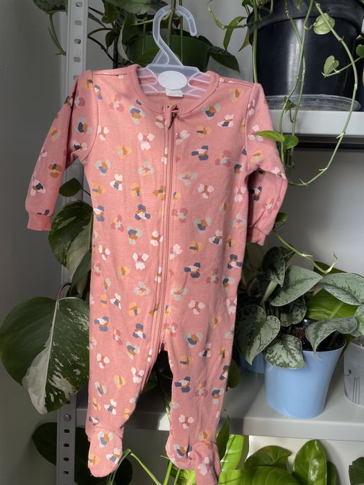 Б/у одежда на 2-3мес, в отоичном состоянии