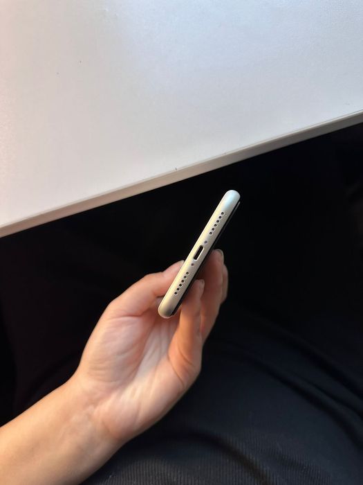 Продам iphone 11