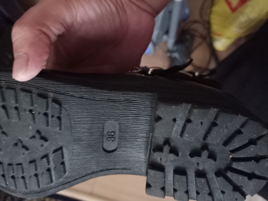 Детски.  Обувки .