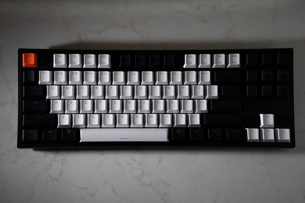 Keychron C1 (TKL) Механична Клавиатура - Бяла Подсветка, Като Нова!