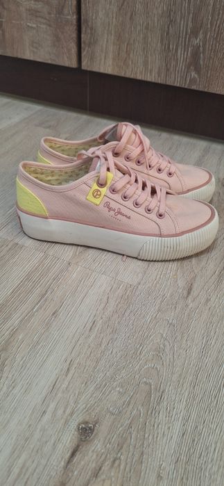 Дамски розови кецове на Pepe Jeans