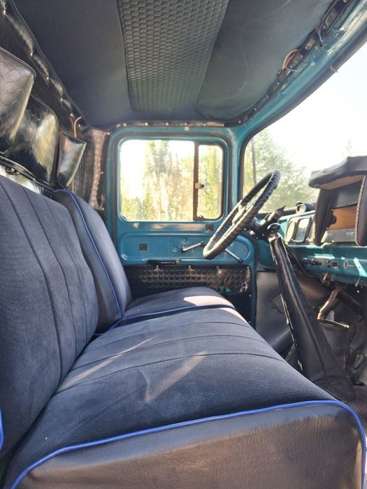Zil 130 furgon sotiladi