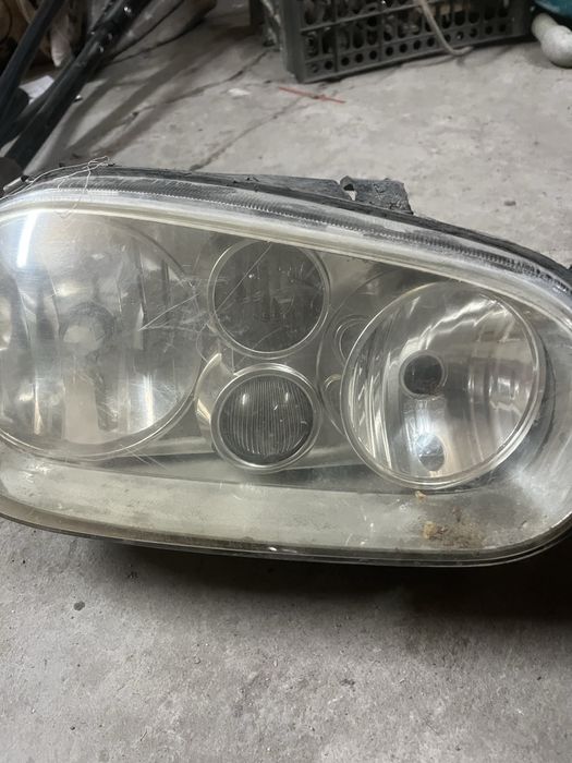 Фары передние Golf