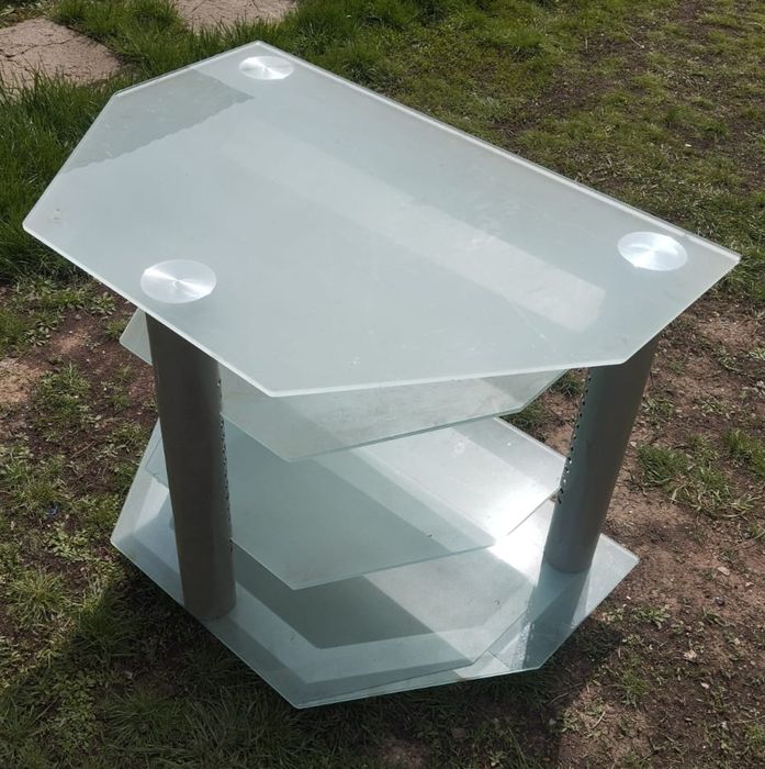 Подставка под телевизор стеклянная