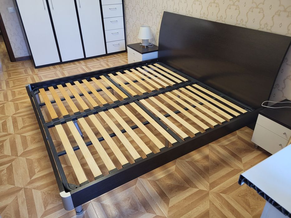 Двуспальные кровати с матрасами 200х160