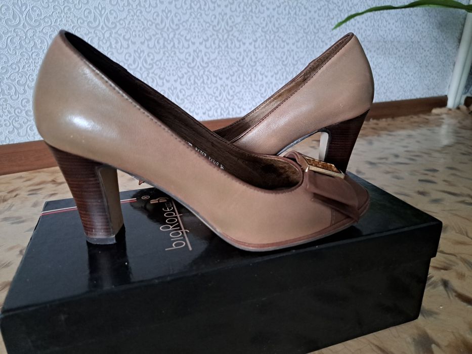 Продам туфли, босоножки