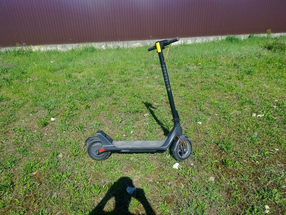 Vând trotineta electrica Xiaomi
