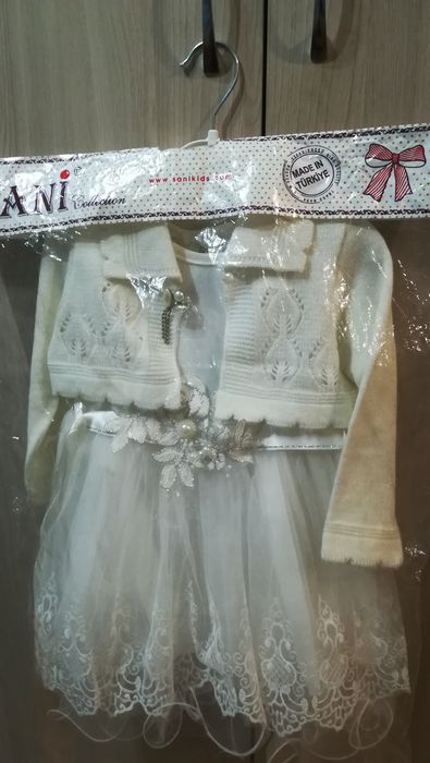 Продам детское платье  Новое с  1-3лет