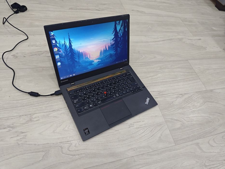 Lenovo thingpad X1 Carbon 2Th gen