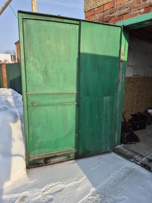 Продам Ворота гаражные