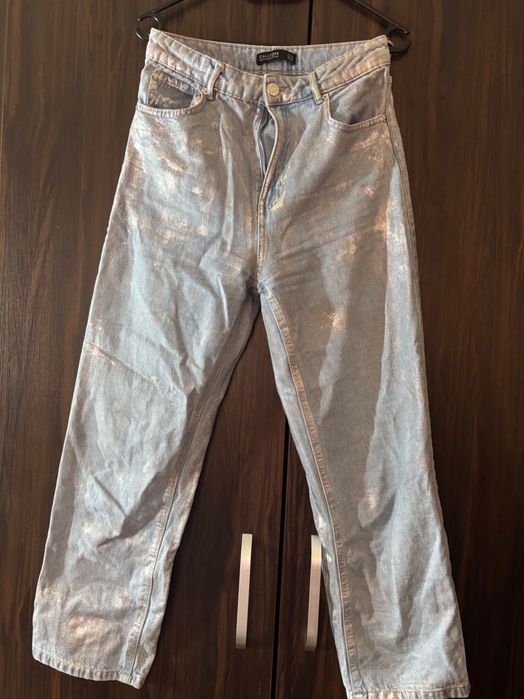 Различни марки дънки