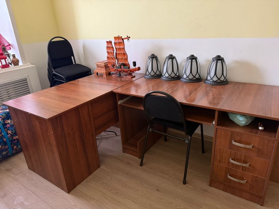 Столы и стулья б/у