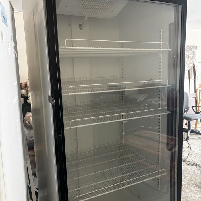 Продаю холодильник