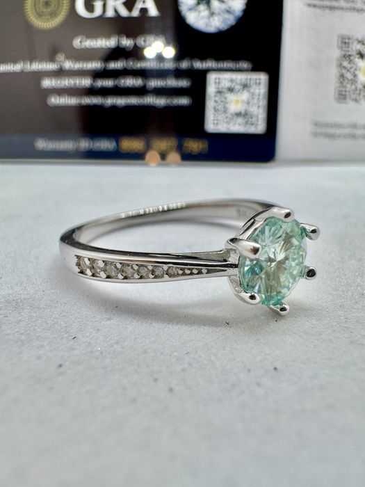 Сребърен пръстен с мойсанит (Диамант) 1 карат