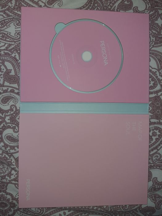 Продавям BTS албуми