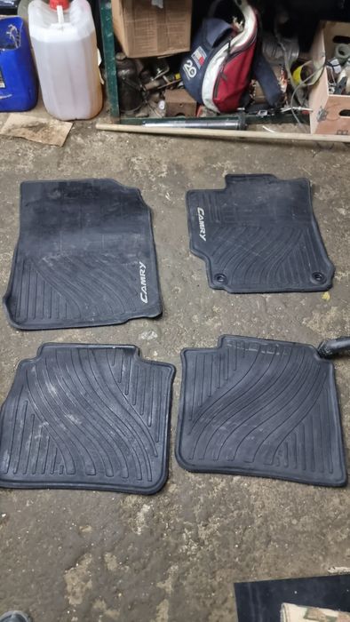 Продам коврик тайота камри 50