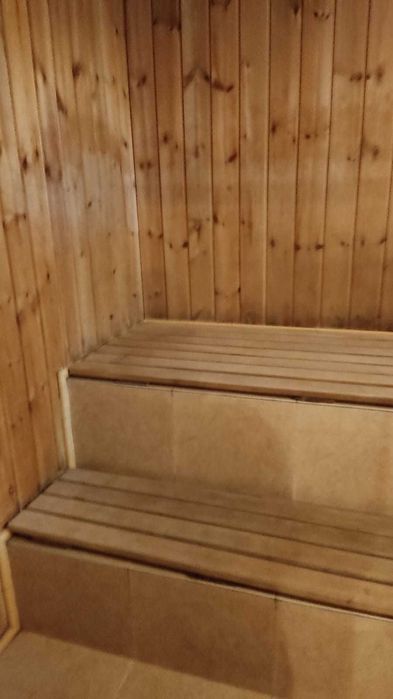 Продам Два дома, усадьбу 28,8 соток, делимый, сауна, навес, хозпостр.