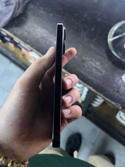 Продам Iphone 15 128gb