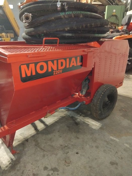 Pompa de tencuit! MONDIAL 220