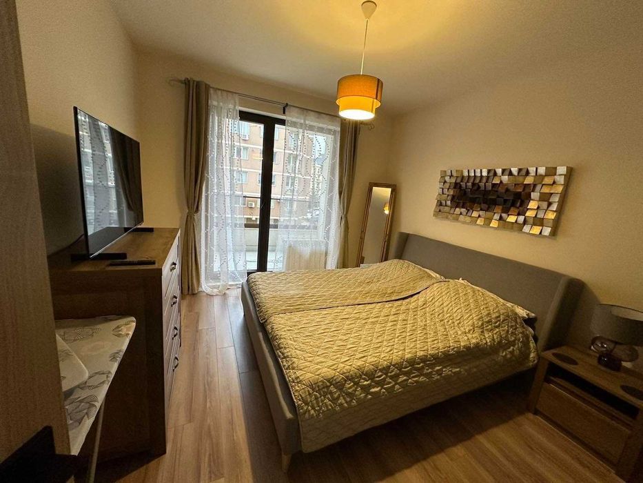 Продава се Двустаен апартамент в София, Зона Б-18 - 67 кв.м за 2351 €/кв.м - Снимка #2